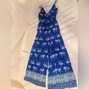 🍒Cherry on Top🐘 halter boho jumpsuit size small